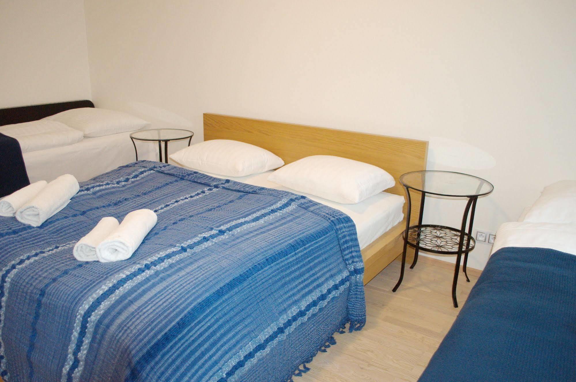Ferienwohnung Enjoy In Garden Prag Exterior foto